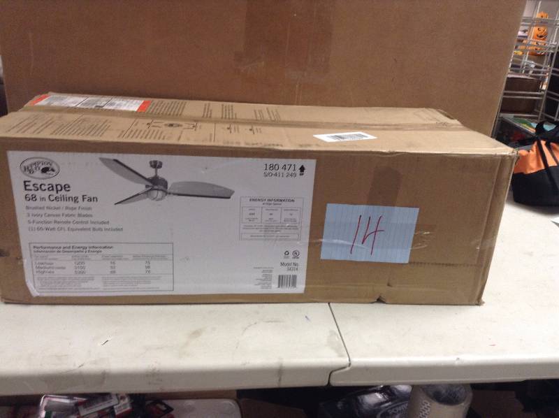 Hampton Bay Escape 68 in indoor ceiling fan not used