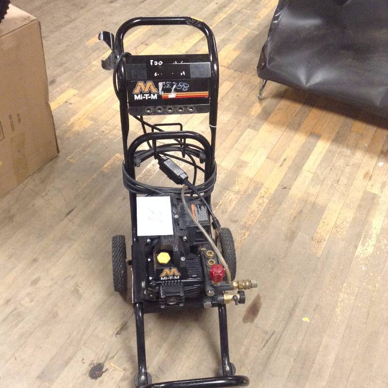 Mi-T-M Pressure Washers. Light Duty 1400 Electric Motor used in working condition missin hose and gun