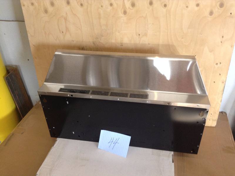 Broan 30 in Range Hood Stainless Steel
