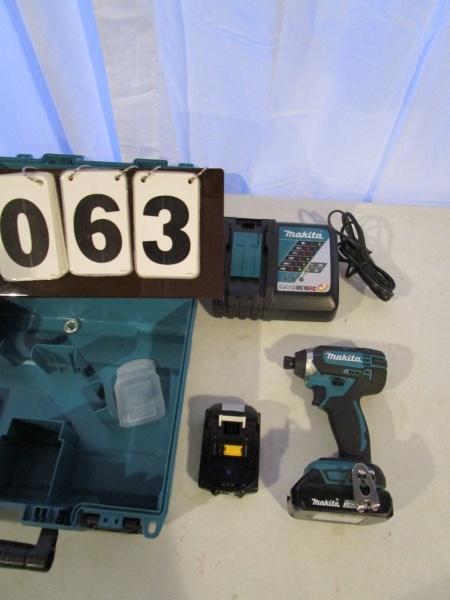 Makita 18V Driver Kit