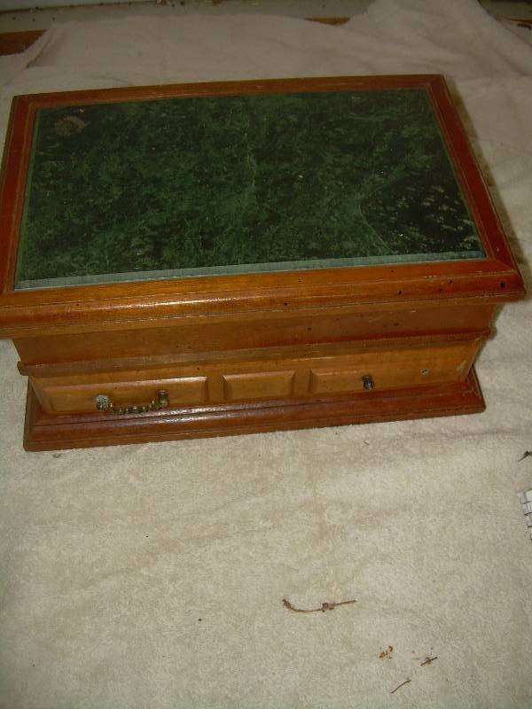 lot 8 image: JEWLERY BOX MARBLE TOP