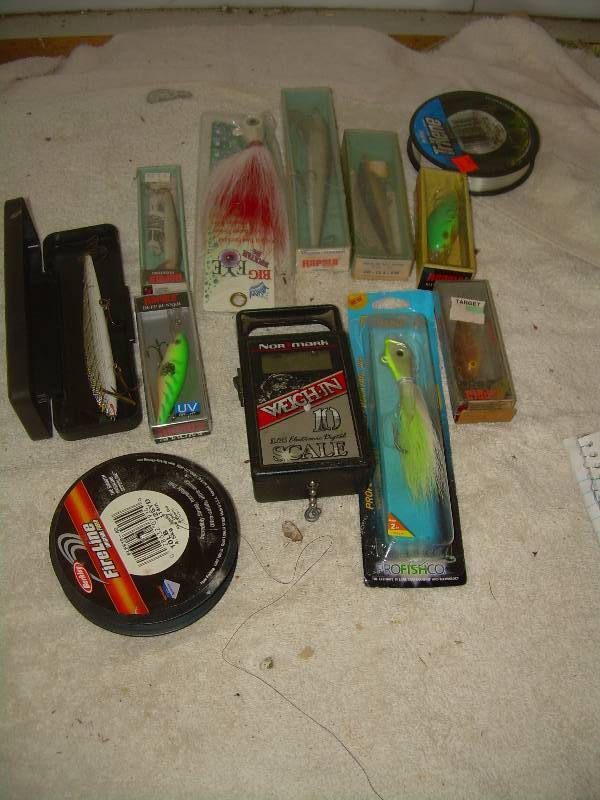 lot 29 image: RAPULA AND FISHING LURES