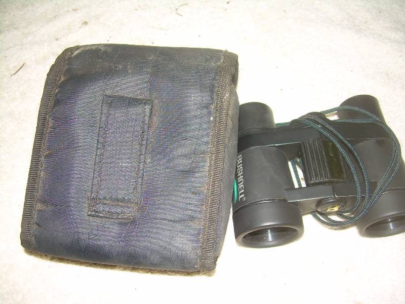 lot 44 image: BUSHNELL FIELD GLASSES