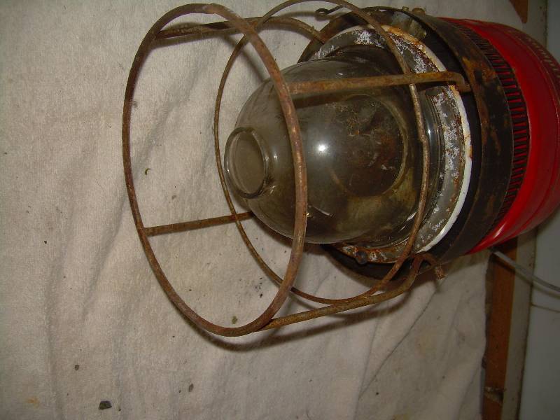 lot 61 image: VINTAGE COMPLIGHT
