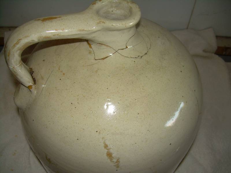 lot 72 image: ANTIQUE 2 GALLON CROCK JUG
