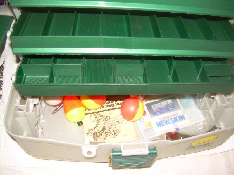 lot 73 image: 1 PLANO TACKLE BOX 1 FLAMBEAU