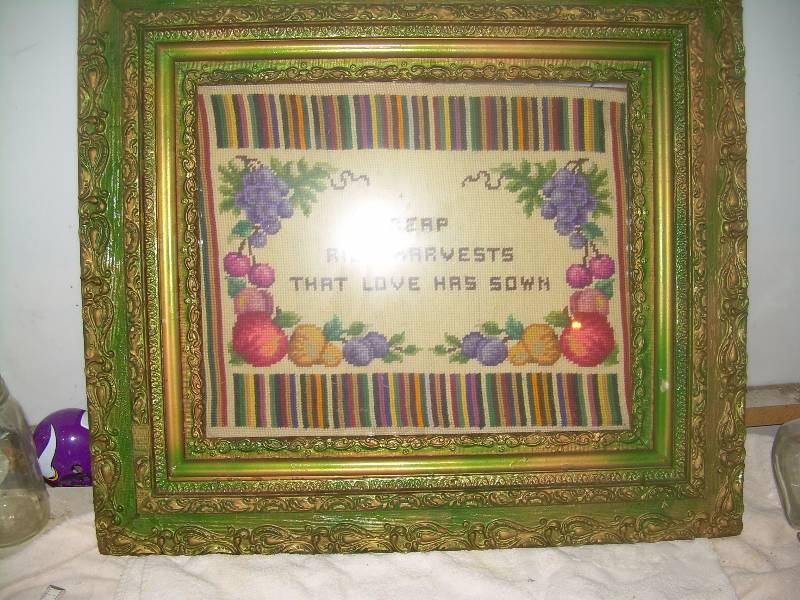 lot 74 image: ANTIQUE PICTURE FRAME