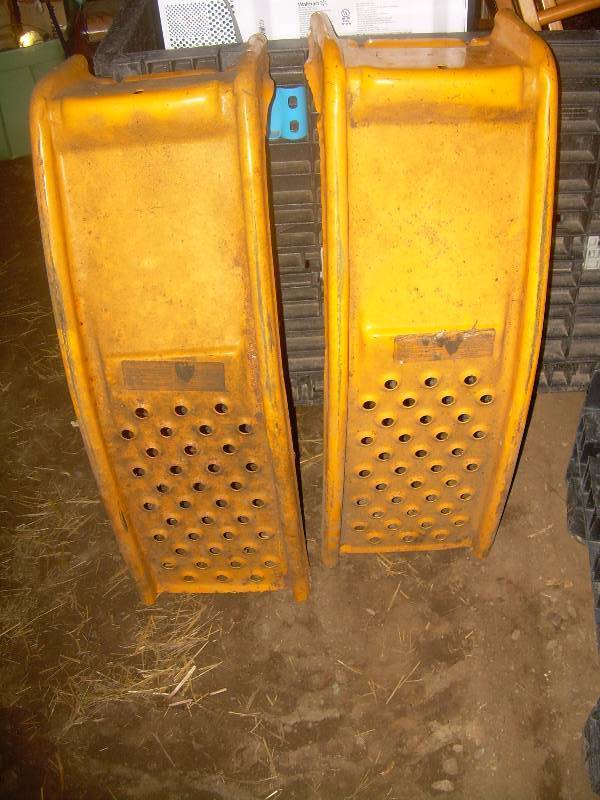 lot 76 image: SET OF 2 CAR RAMPS