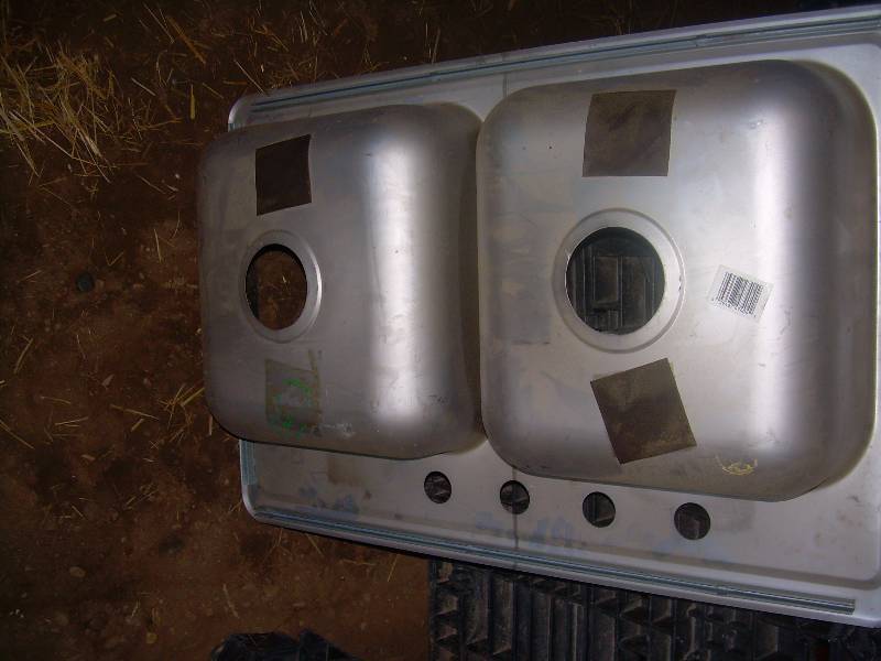 lot 77 image: STAINLESS SINK