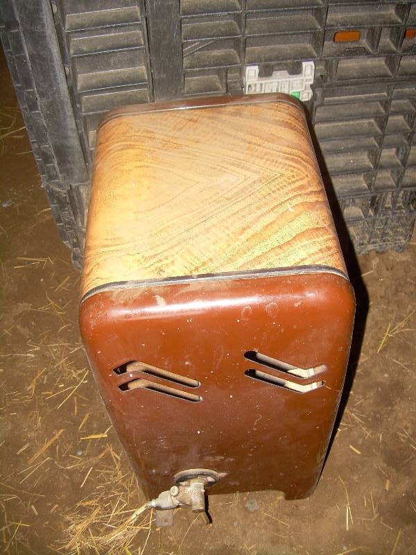 lot 79 image: VINTAGE PROPANE HEATER