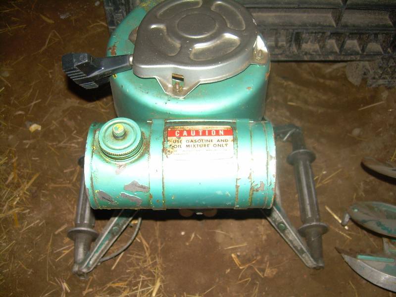 lot 80 image: VINTAGE KLUGE ICE AUGER