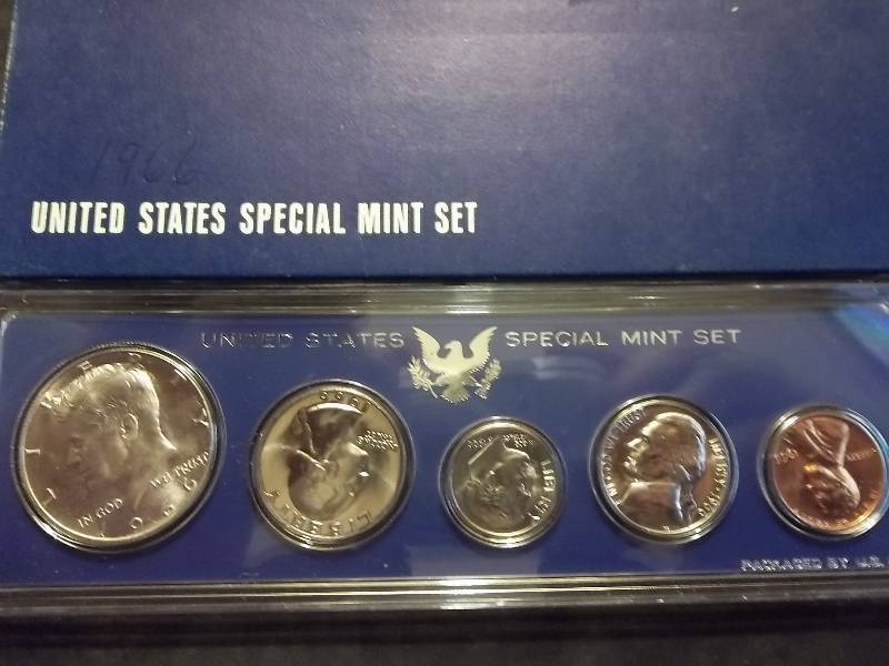 1966 Special Mint Set With Silver Kennedy Half Dollar