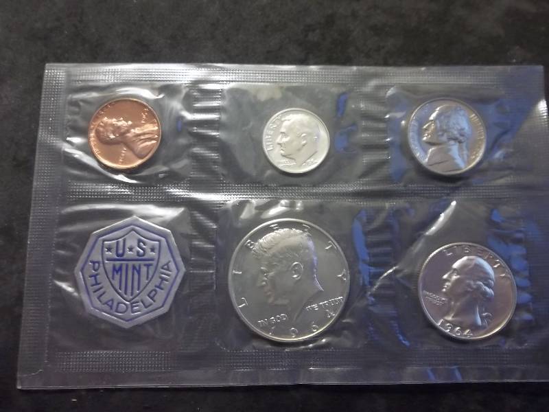 1964 US Special Mint Set With Full Silver Kennedy Half Dollar, Quarter & Dime