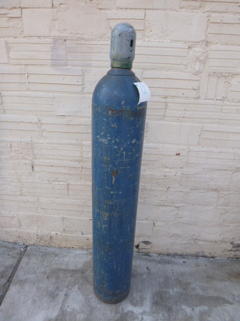 lot 12 image: Oxygen Tank