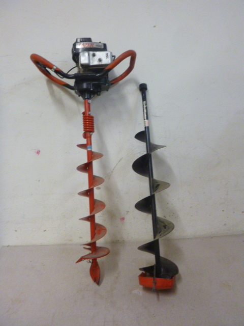 lot 25 image: Strikemaster 8 Ice Auger