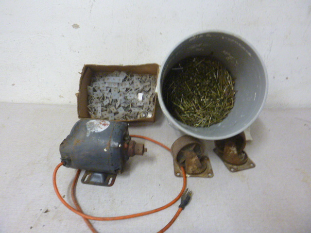 lot 32 image: Miscellaneous Items