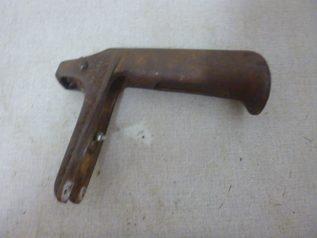lot 37 image: Boat Anchor Guide