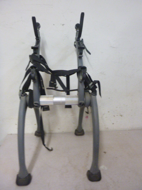 lot 38 image: Saris Bicycle Rack