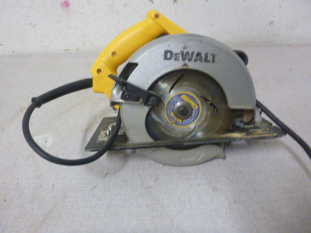 lot 46 image: DeWalt 7 14 Circular Saw