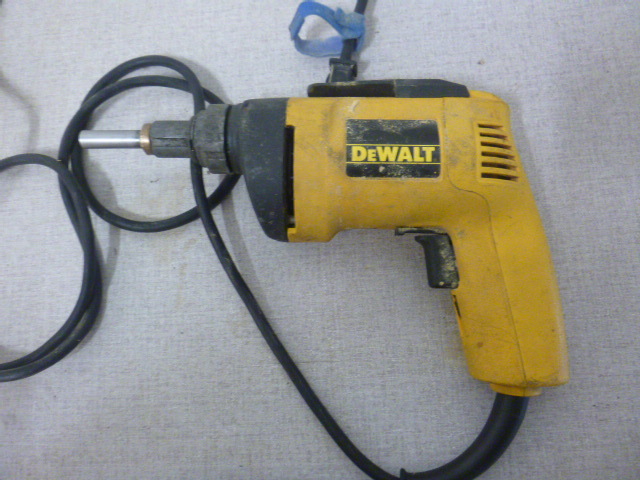 lot 49 image: DeWalt VSR Drywall Screwdriver