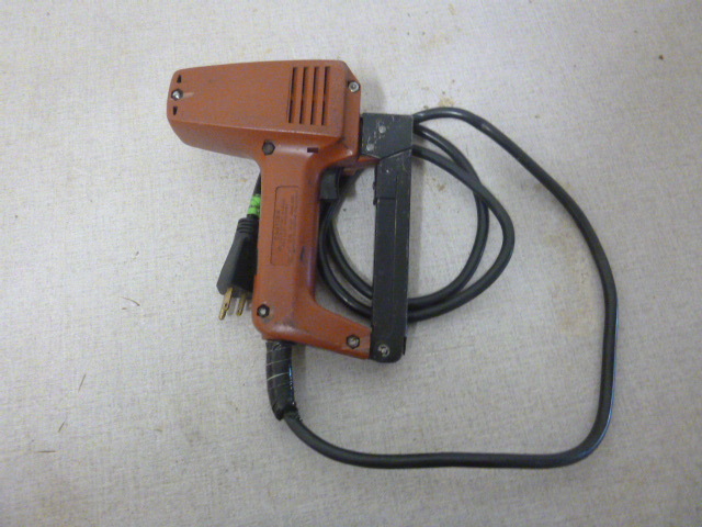 lot 51 image: Swingline Electric Stapler