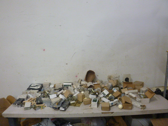 lot 92 image: Miscellaneous Hardware