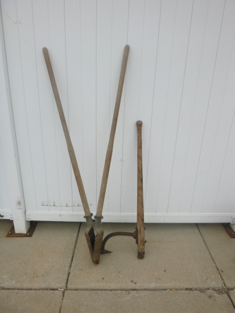 lot 96 image: Post Hole Digger