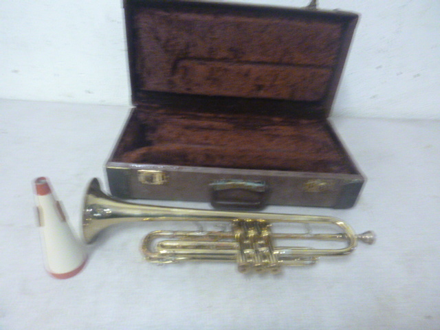 lot 137 image: Olds Trumpet