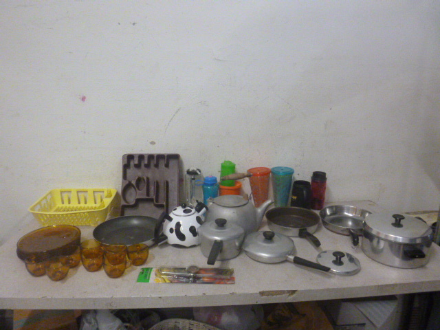 lot 141 image: Miscellaneous Kitchen Items