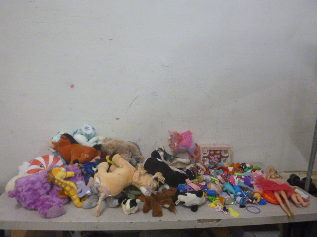 lot 145 image: Miscellaneous Toys