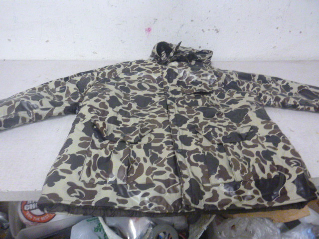 lot 148 image: Duck Bay Insulated Camouflage Rain Jacket