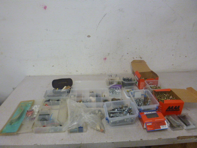 lot 158 image: Miscellaneous Hardware
