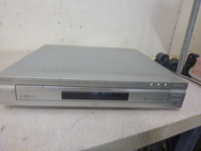 lot 164 image: Sony 5 DVDCD Changer