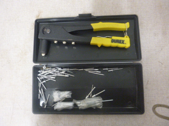 lot 174 image: Durex Rivet Gun