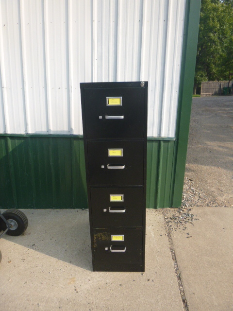 lot 196 image: 4 Drawer File Cabinet
