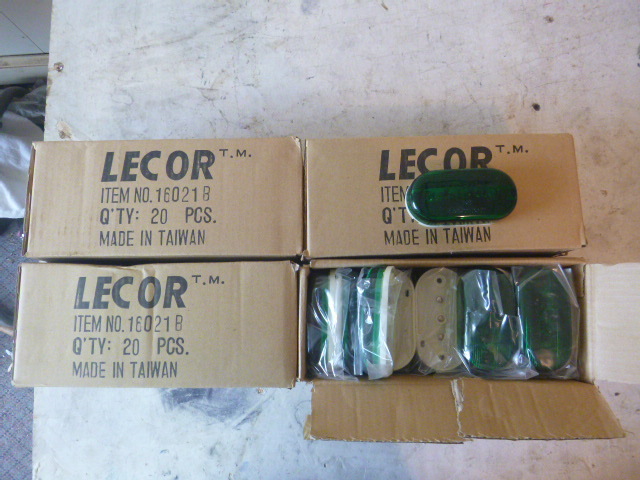 lot 201 image: 4 Boxes of 20 Lecor Marker Lights