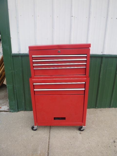 lot 5 image: 2 Piece Toolbox