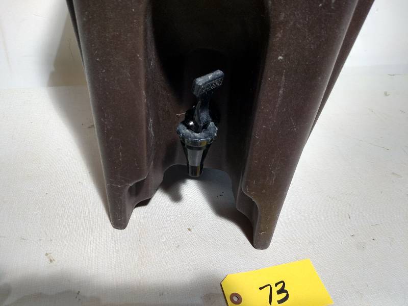 lot 73 image: Cambro UC500  Coffee Server...