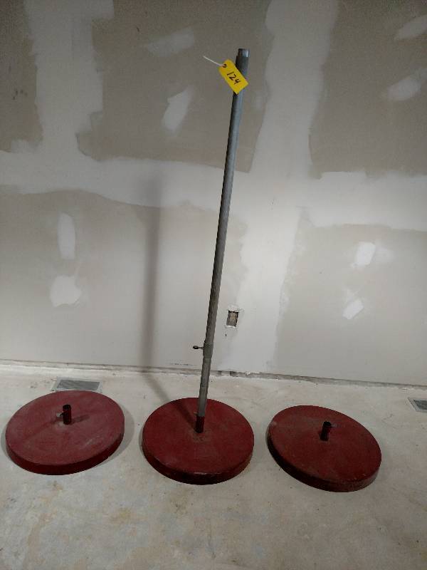 lot 124 image: Post & (3) Bases...
