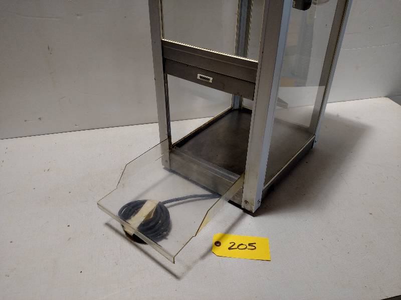 lot 205 image: Star 12NCPW Warming Oven, Works...