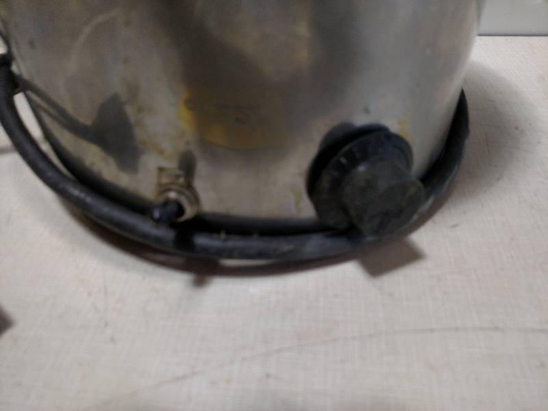 lot 222 image: Food Warmer...