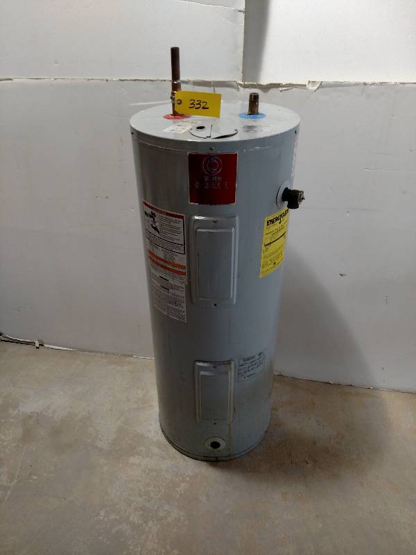 lot 332 image: State Select 30 Gallon Electric Wat...