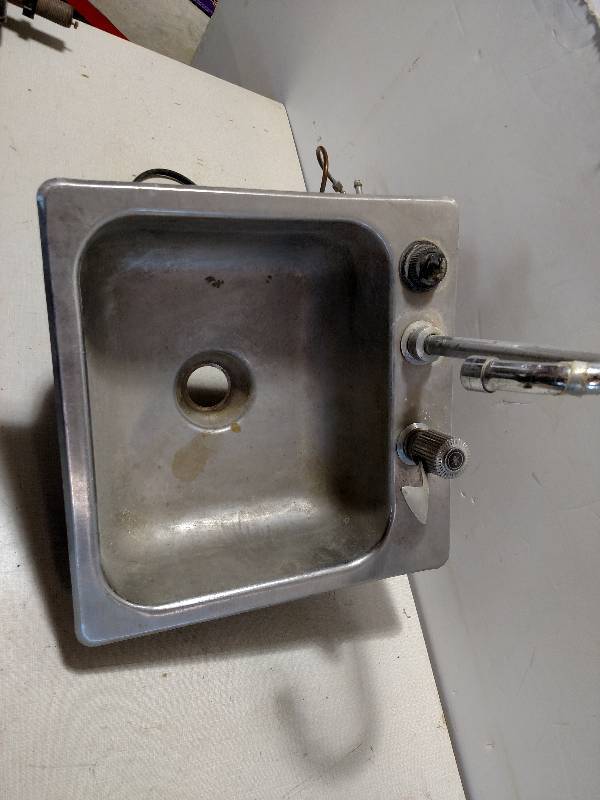 lot 353 image: SS Sink, 15x15 with Hot-1 Instant W...