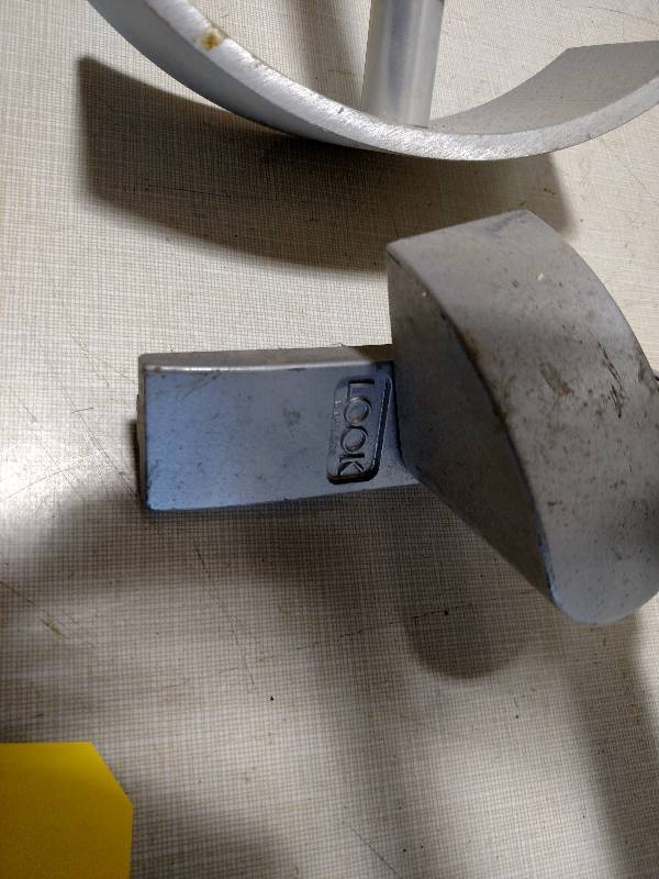 lot 361 image: (9) Look Aluminum Brackets...