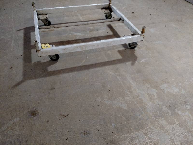 lot 395 image: Steel Cart, 30x34...