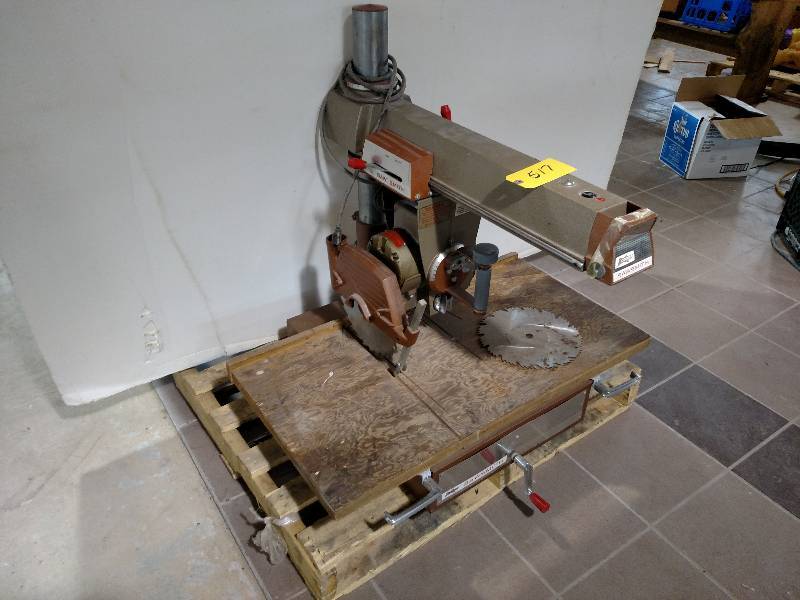 lot 517 image: Saw Smith 10 radial Arm Saw, Works...