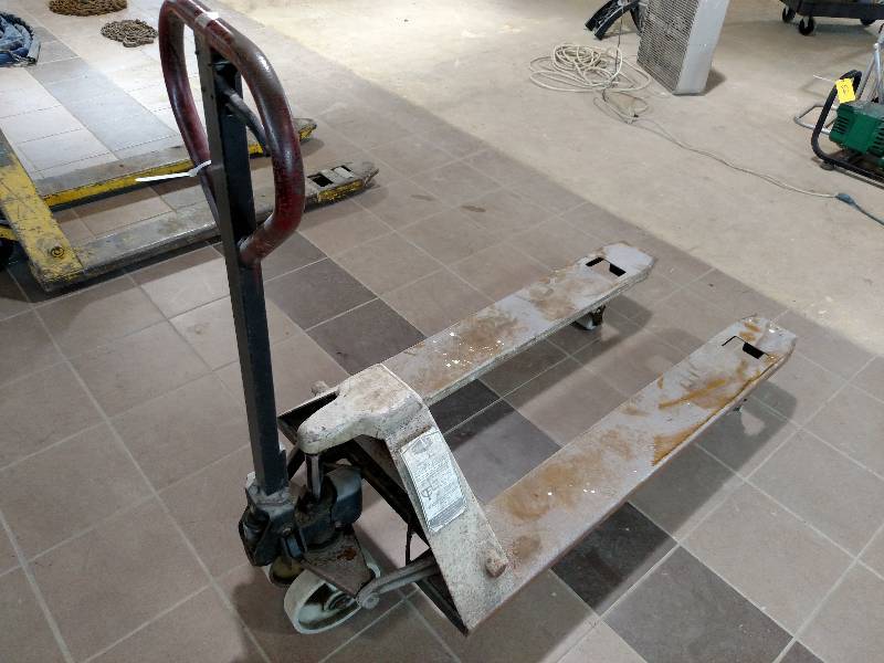 lot 524 image: Pallet Jack, It Jacked Up, But Wont...