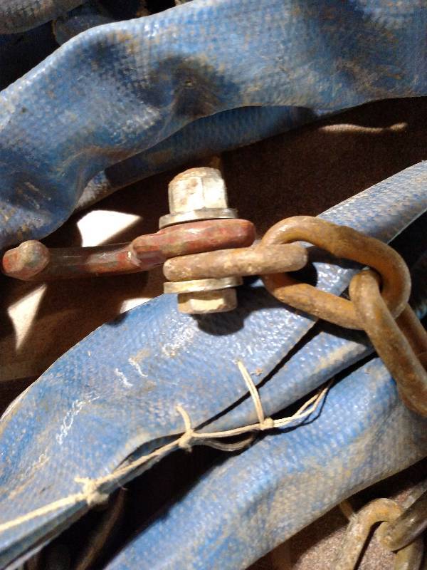 lot 538 image: 516 Chain...