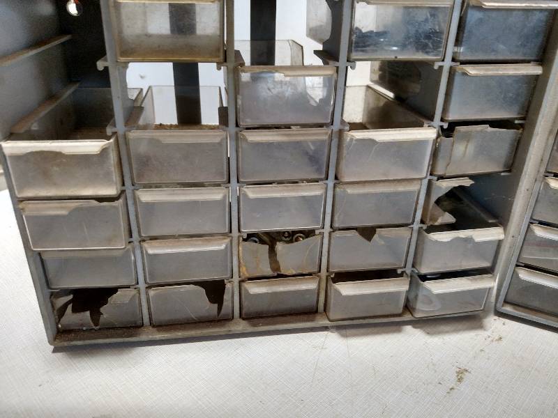 lot 572 image: (4) Parts Drawer Cabinets with Hard...