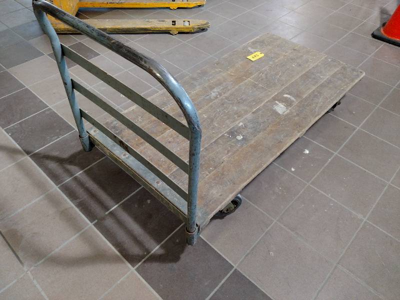 lot 584 image: Flatbed Cart, 60x30...